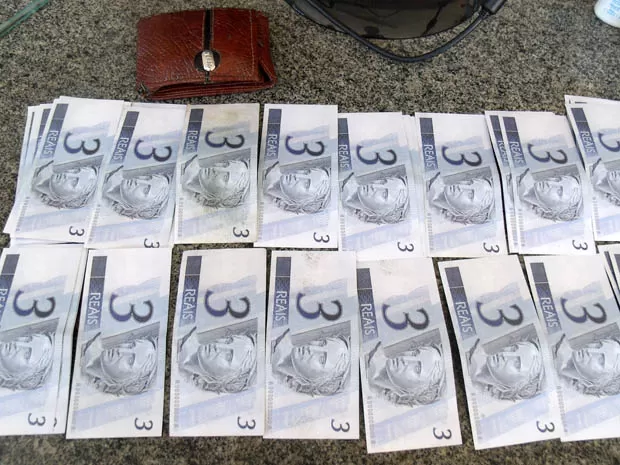 DREX cancelado DREX Banco Central moeda digital Brasil real digital cancelado DREX blockchain criptomoeda brasileira CBDC Brasil moeda digital Banco Central DREX adiado fim do DREX projeto DREX encerrado real digital Brasil tokenização Brasil blockchain Brasil DREX corrupção transparência financeira Brasil Banco Central criptomoeda DREX 2025 moeda digital cancelada real tokenizado DREX fracasso blockchain governo brasileiro DREX privacidade tecnologia DREX DREX Hyperledger plataforma DREX desligada Gabriel Galípolo DREX Roberto Campos Neto DREX DREX smart contracts contratos inteligentes Brasil DREX tokenização ativos piloto DREX testes DREX fase 2 DREX DREX falhou por que DREX foi cancelado DREX acabou futuro moeda digital Brasil DREX vs Bitcoin DREX vs PIX diferença DREX PIX blockchain Banco Central DLT Brasil distributed ledger technology Brasil DREX segurança DREX LGPD proteção dados DREX DREX privacidade bancária real digital adiamento cronograma DREX DREX consórcios bancos DREX fintechs DREX DREX Open Finance DREX investimentos DREX mercado financeiro corrupção Brasil blockchain transparência blockchain rastreabilidade financeira imutabilidade blockchain Brasil ranking corrupção índice percepção corrupção Brasil Transparência Internacional Brasil Brasil 107 posição corrupção corrupção governo brasileiro desvio dinheiro público Brasil Brasil perde bilhões corrupção custo corrupção Brasil quanto Brasil perde corrupção R$ 200 bilhões corrupção R$ 160 bilhões corrupção anual MPF corrupção Brasil Lava Jato valores recuperados crime organizado instituições Brasil Brasil G20 corrupção taxa Selic Brasil juros Brasil mais altos mundo segunda maior taxa juros Selic 15 por cento juros reais Brasil Copom decisão Brasil vs países desenvolvidos juros por que juros Brasil são altos taxa Selic 2025 Brasil economia juros custo crédito Brasil yuan digital China e-krona Suécia moeda digital Singapura CBDC internacional países com moeda digital blockchain países transparentes Dinamarca transparência Finlândia corrupção baixa Suíça blockchain comparação Brasil países nórdicos Brasil atraso tecnológico modernização financeira Brasil resistência blockchain Brasil sistema financeiro brasileiro opaco centralização bancária Brasil descentralização financeira tecnologia anticorrupção auditoria blockchain Brasil não aceita transparência canetada judicial blockchain imutabilidade vs jeitinho brasileiro