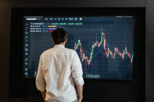 Gráfico de mercado financeiro representando tokenização institucional na Ethereum