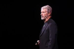 Michael Saylor da Strategy retoma compras de Bitcoin com 43 milhoes de dolares em maio de 2026